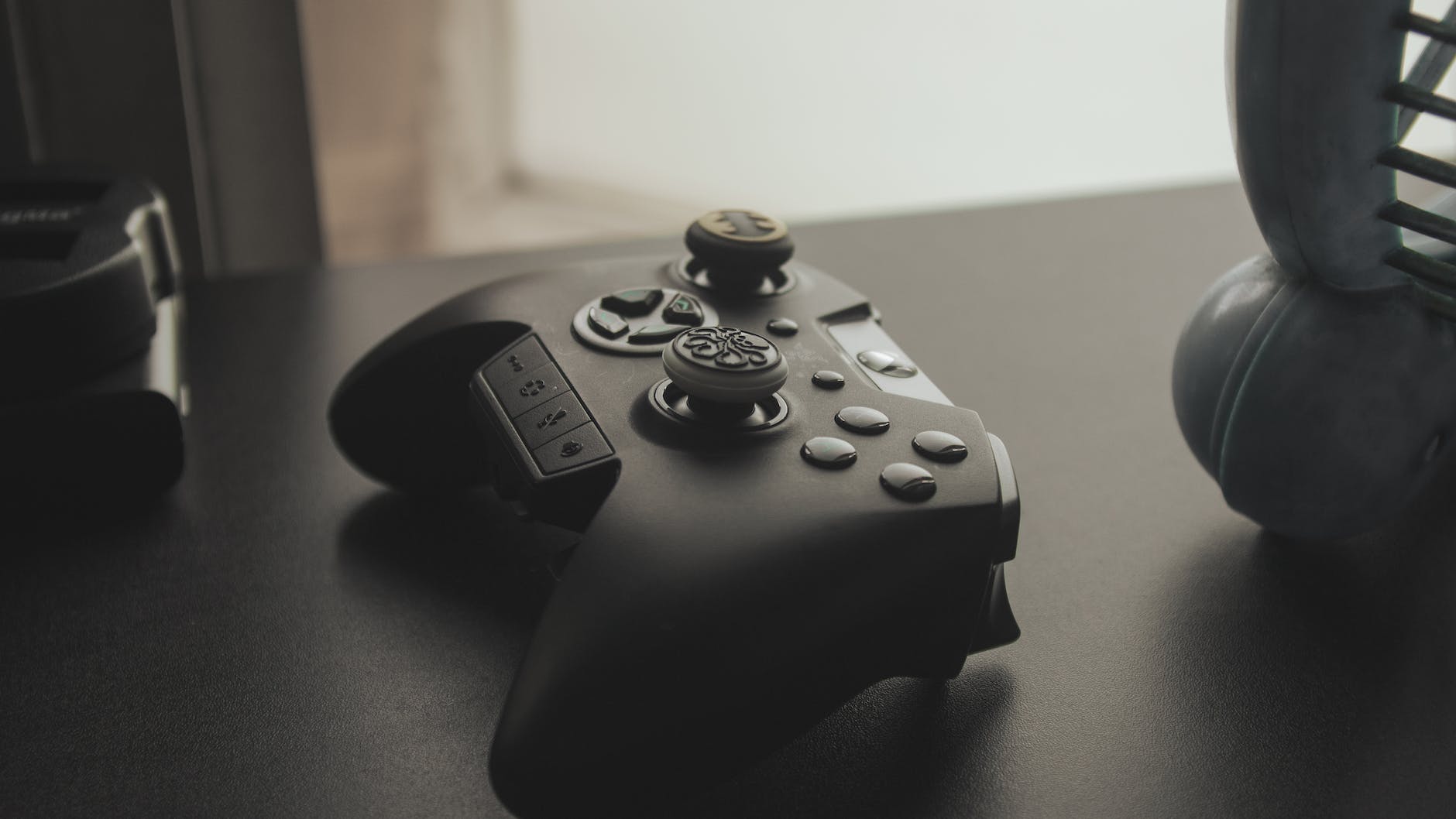 xbox controller cinematic look