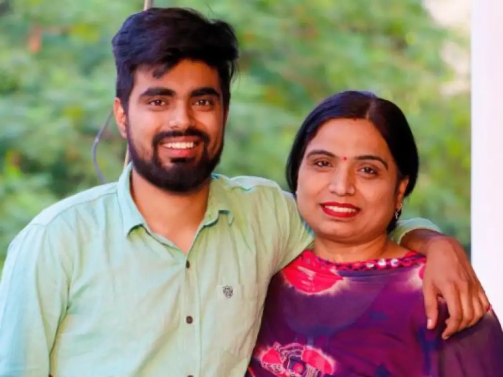 Dushyant Kukreja With his Mother!