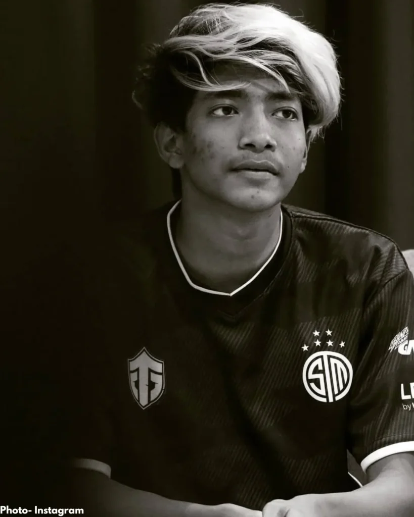 ESports Career!